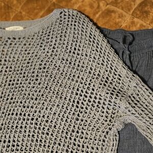 Max Studio Light Gray Knit Top